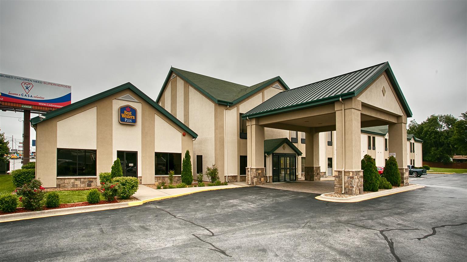 Best Western Plus Springfield Airport Inn Eksteriør bilde